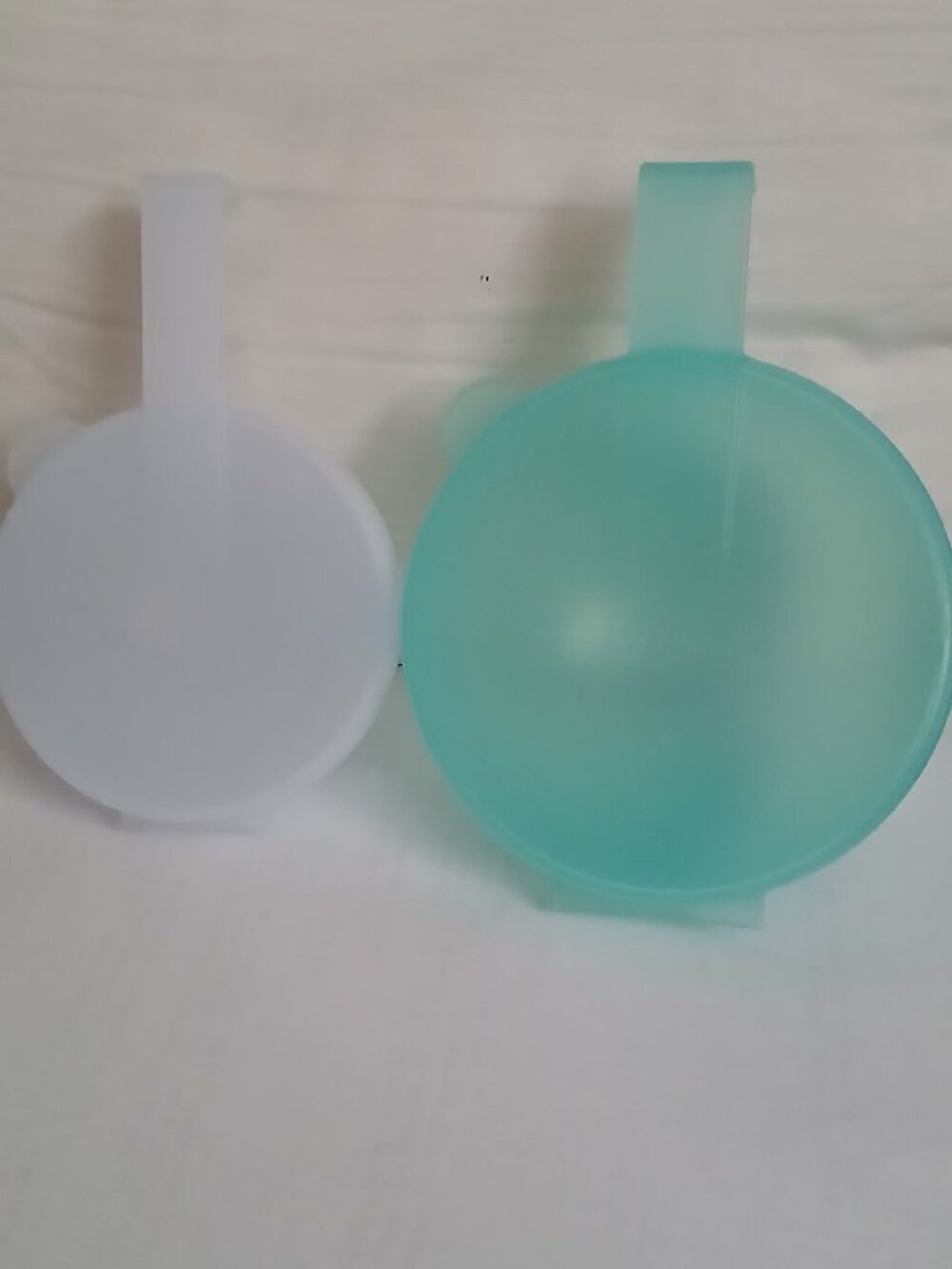 Lot of 2 Tupperware Forget Me Not Hanging Onion/Tomato Keepers EUC